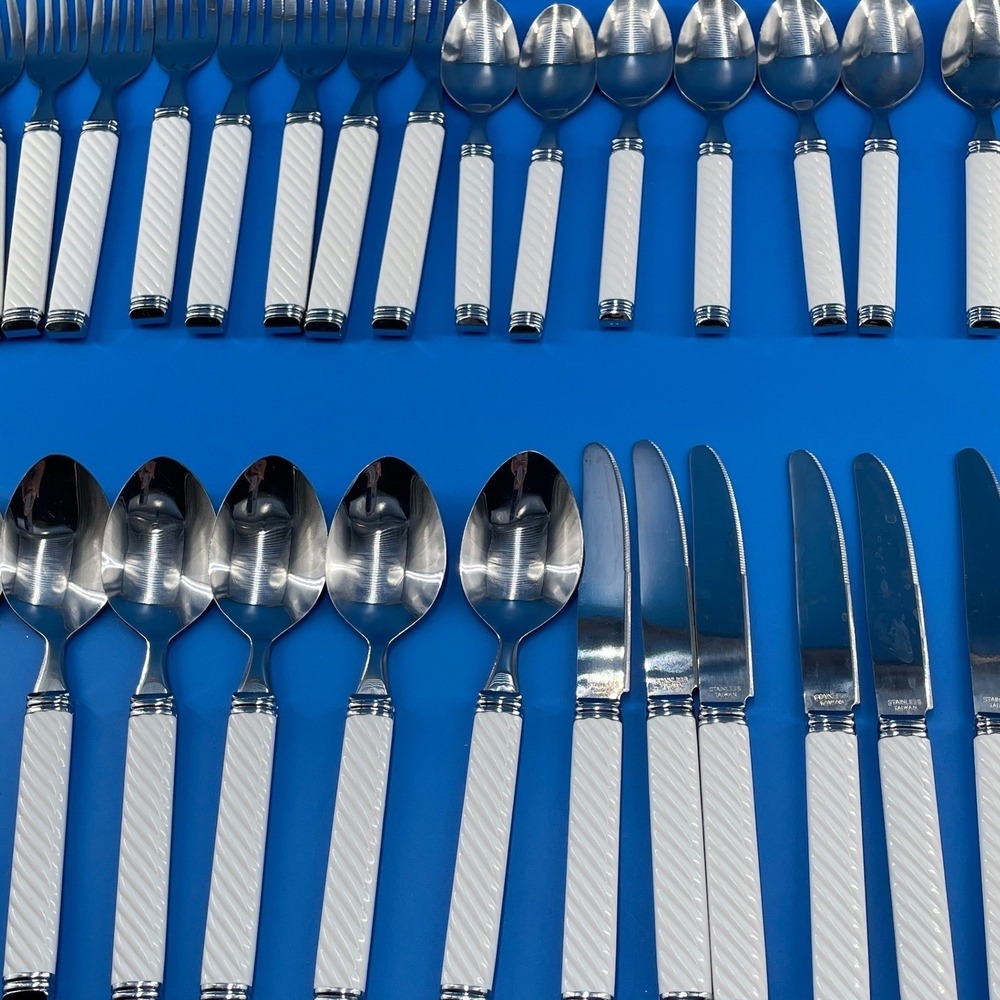 Mikasa Braid Snow Flatware Silverware Stainless White 32pc Service for 8 Camper